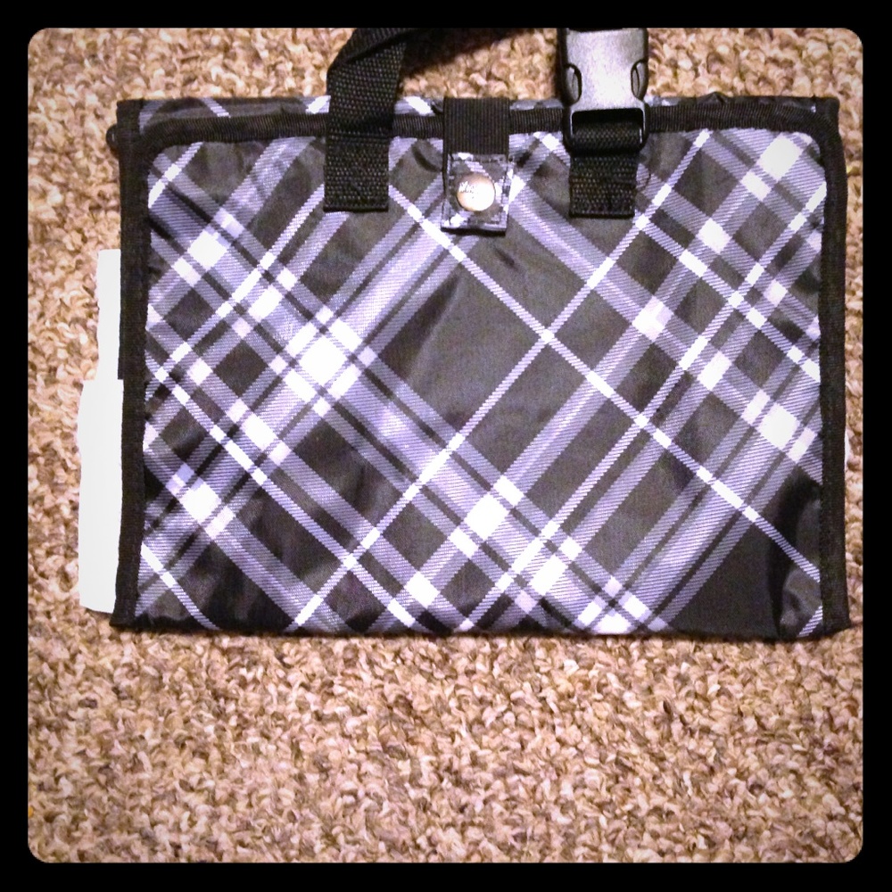 Timeless beauty bag